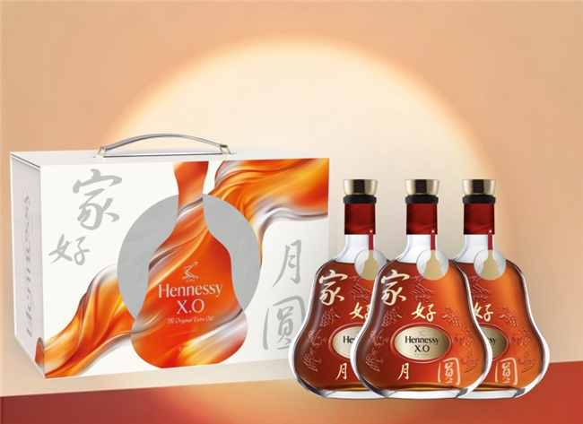 月满杯深,分寸见格局——轩尼诗,锚定中秋商务宴的体面内核
