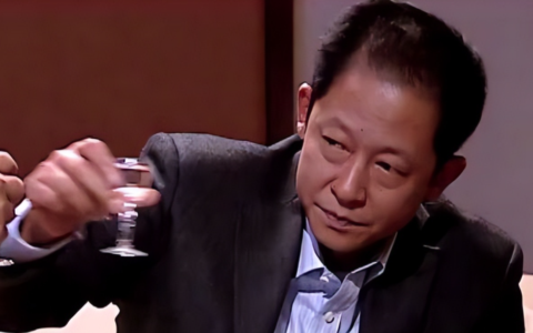 白酒最危险的时候，不是年轻人不喝，是中年人开始"离席"