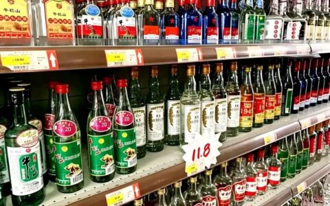 平价纯粮口粮酒怎么挑？认准两个国标，让你远离勾兑酒