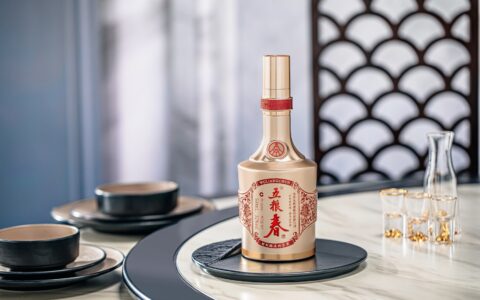 六款浓香好酒覆盖三种场合，宴请送礼自饮一次讲透