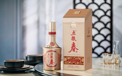三瓶中端浓香放在一起，多粮、川香、绵柔怎么挑