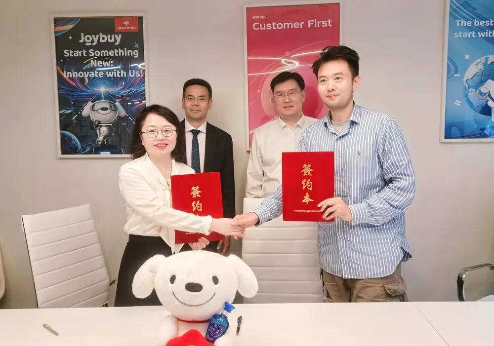 洋河为什么跌这么惨？老乡刘强东出手能扭转局面吗