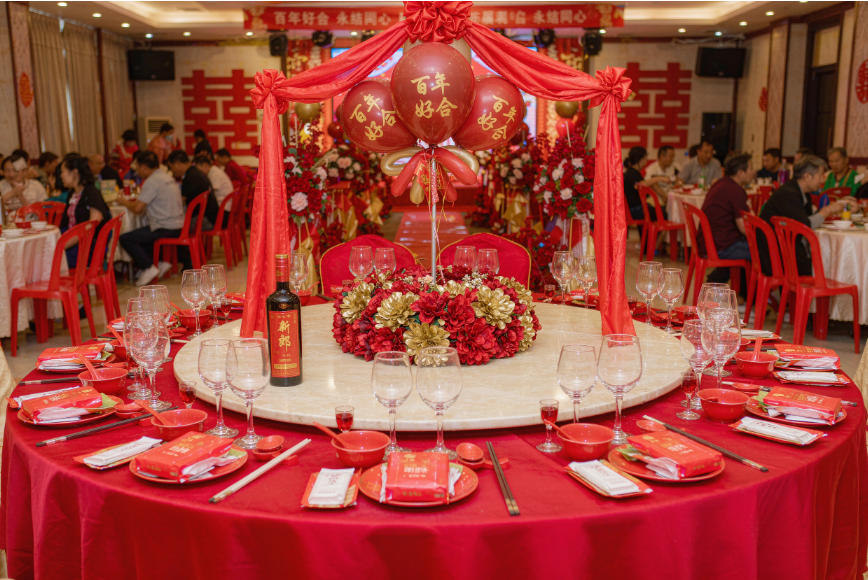 婚宴用酒别瞎买，200到800元5款名酒亲测，五粮春领衔