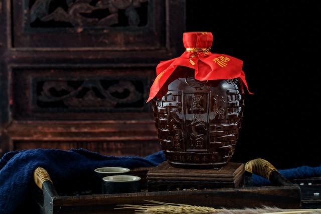 绍兴黄酒全解:千年国酿的工艺、品类与文化