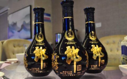 今日酒价10月1日：青花郎涨9元逼近700，飞天1802元结束四连跌