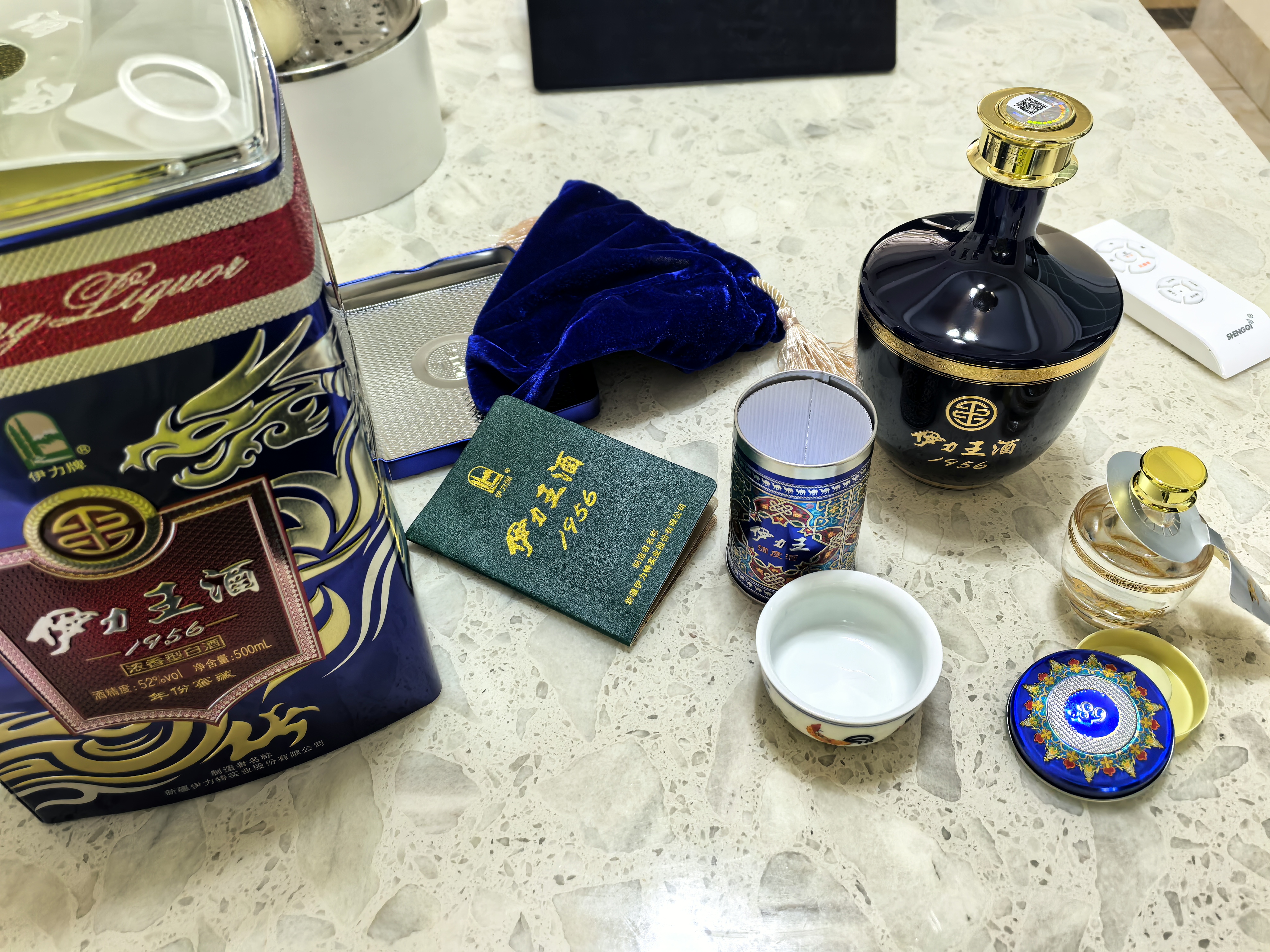 伊力王蓝王怎么样?52度蓝王与68度原酒双重实测