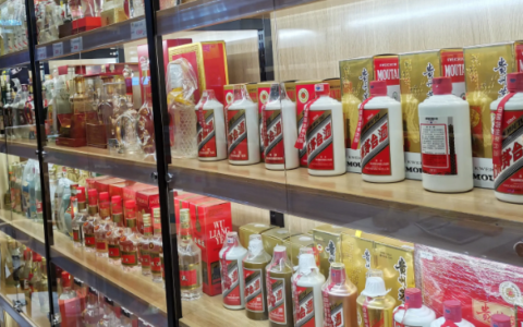 白酒老品降质新品涨价，背后是什么逻辑？